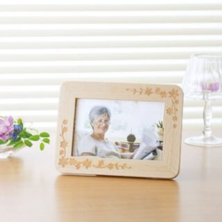 木製メモリアルフォトスタンドの横置き